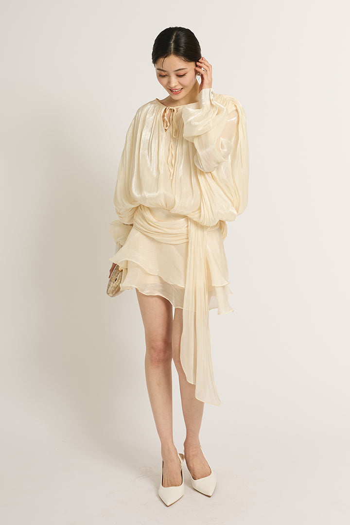 ラッフルミニドレス