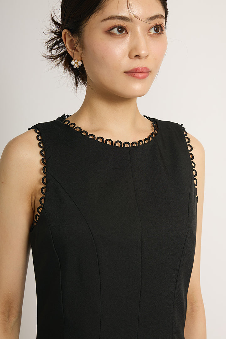 ループラインミニドレス