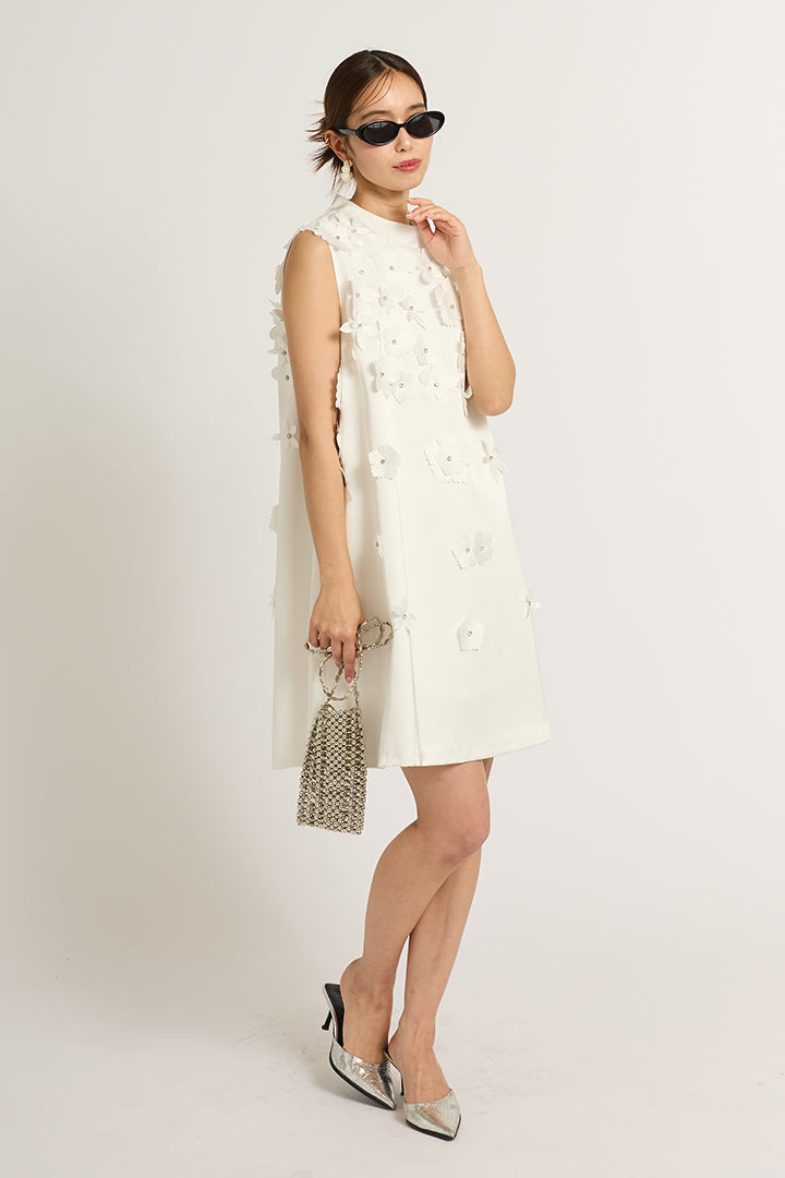 フラワービジュミニドレス