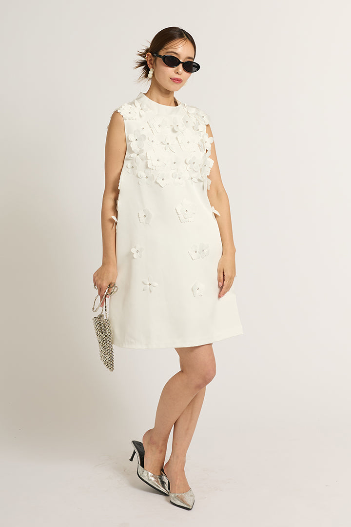 フラワービジュミニドレス