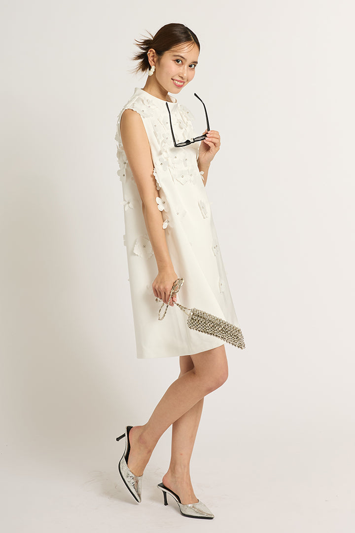 フラワービジュミニドレス