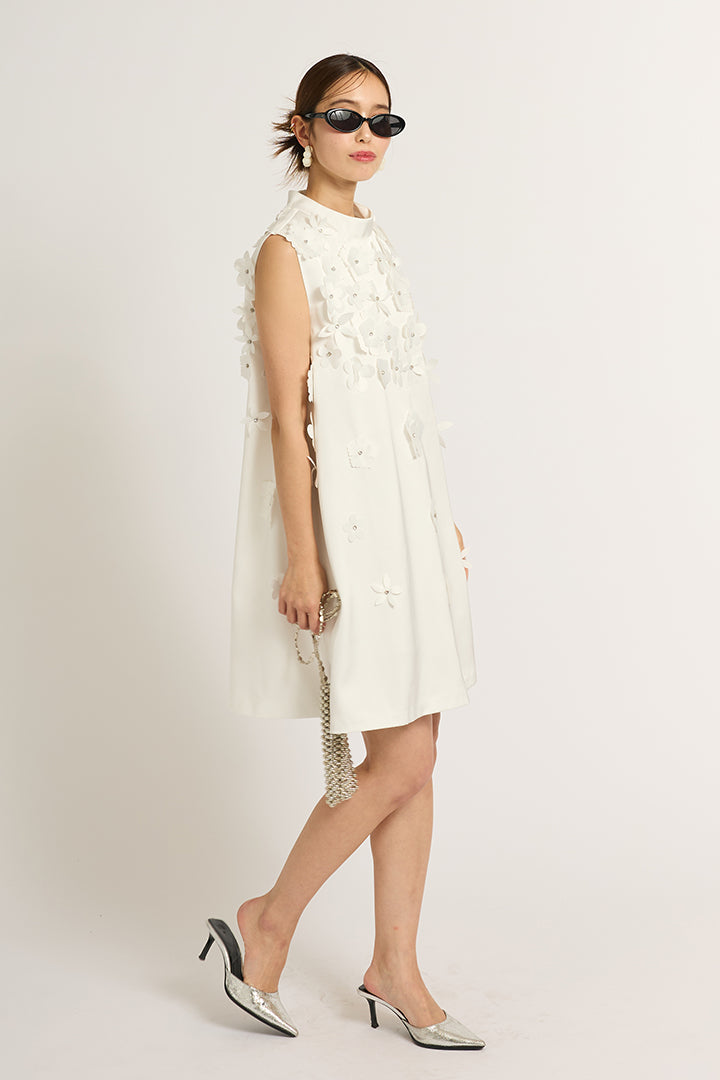 フラワービジュミニドレス